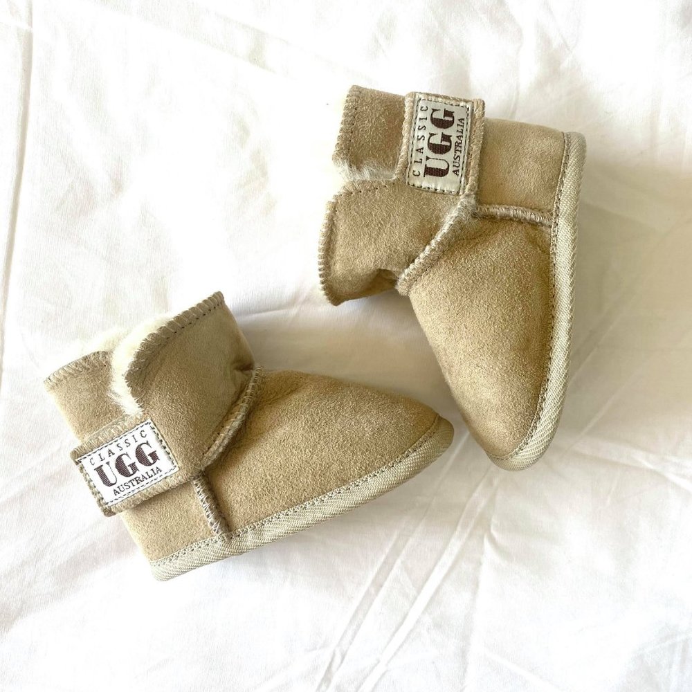 NWOT Classic UGG Australia Baby Uggs real genuine sheepskin winter fleece boots♡ - Picture 3 of 10